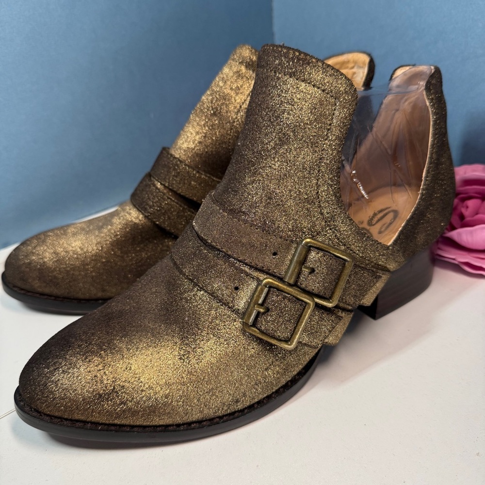 Sbicca Metallic Gold Booties with Buckle Detail - Picture 11 of 11